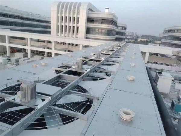 如何避免玻璃鋼冷卻塔的結(jié)冰(小玻璃鋼冷卻塔)